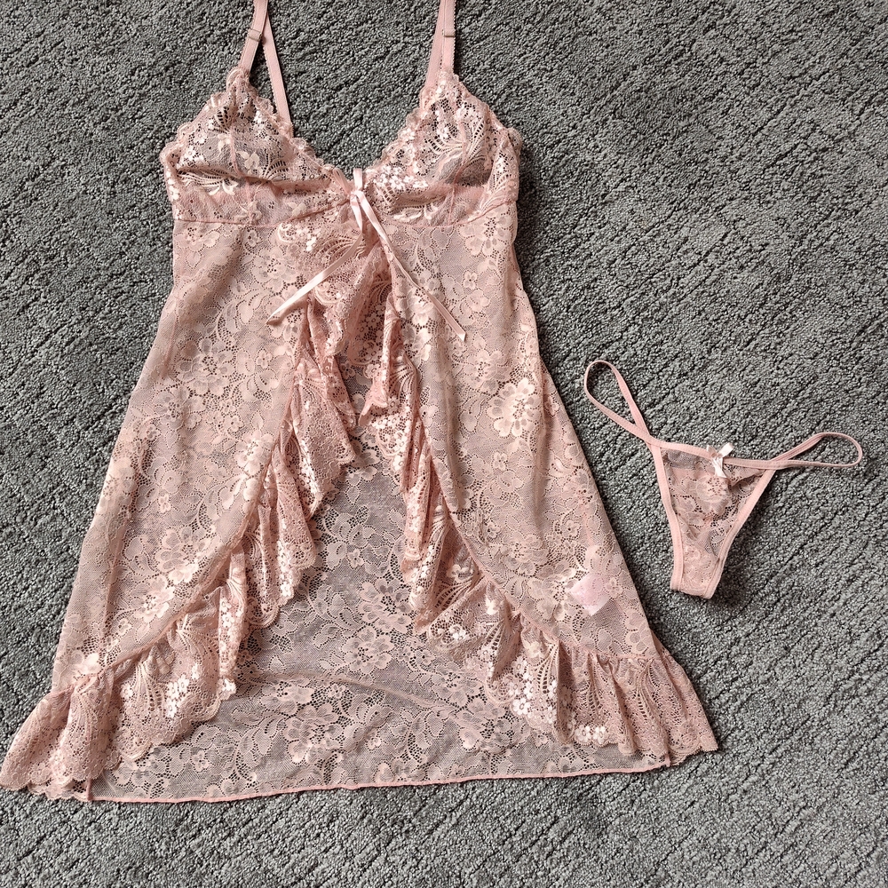 Romantic Pale Pink Lingerie Set